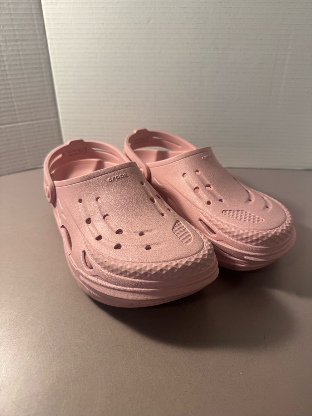 CROCS Grid Clog in Light Pink